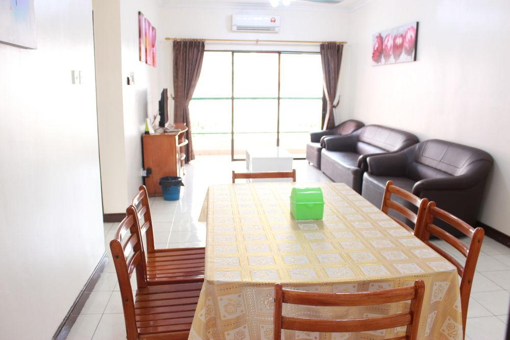 Marina Court Resort Condominium
