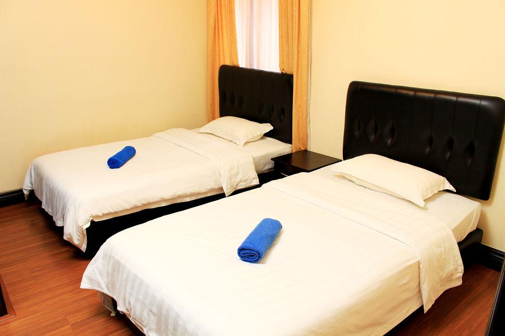 Marina Court Resort Condominium