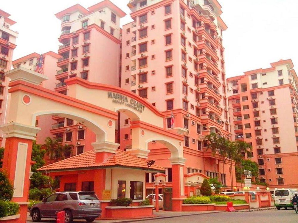 Marina Court Resort Condominium