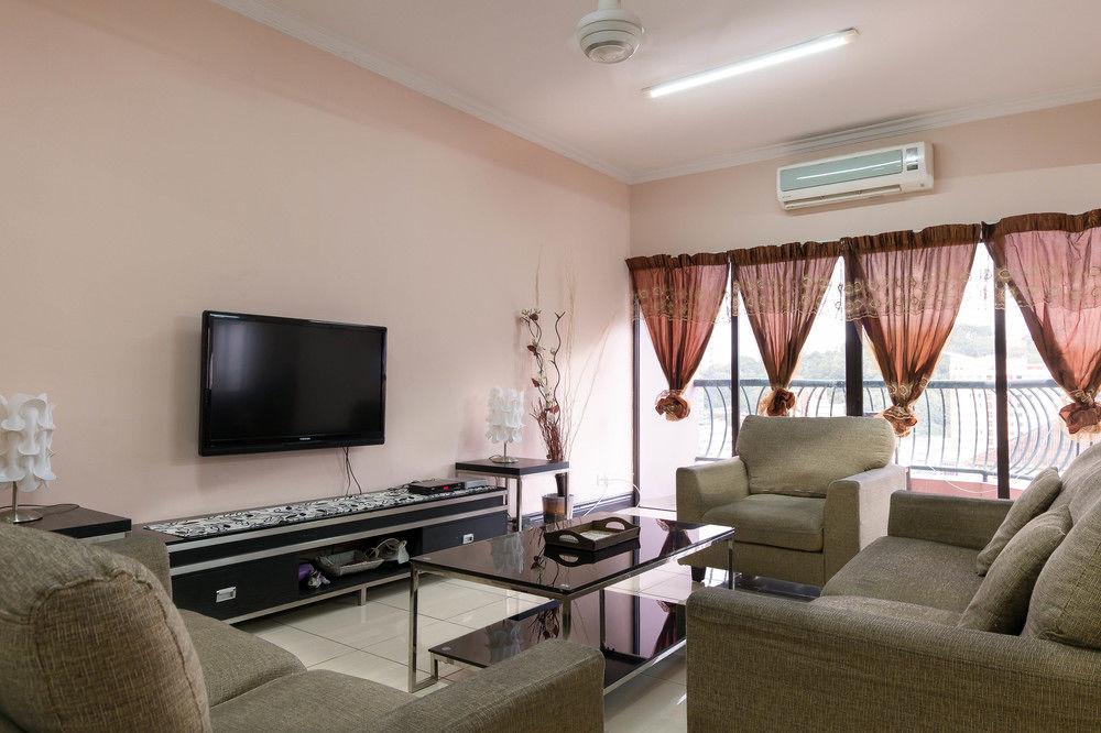 Marina Court Resort Condominium