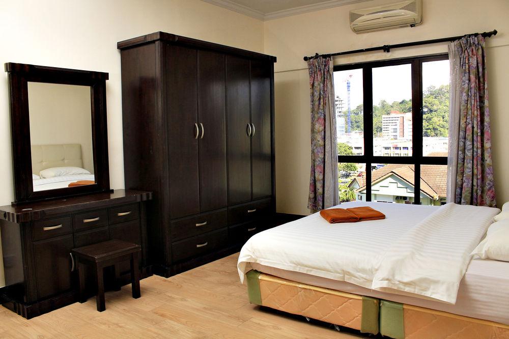 Marina Court Resort Condominium