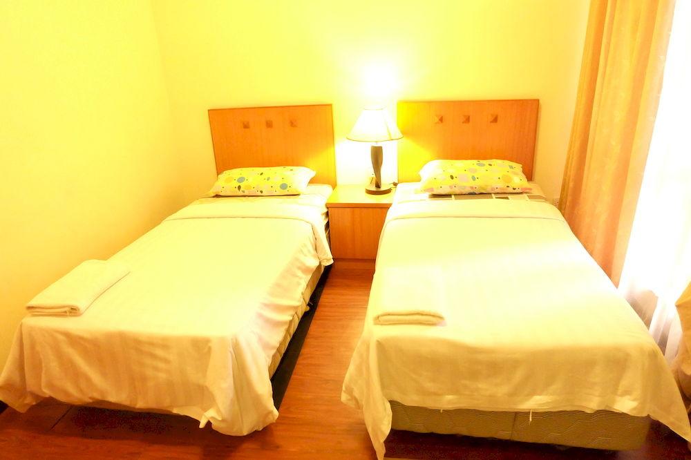 Marina Court Resort Condominium