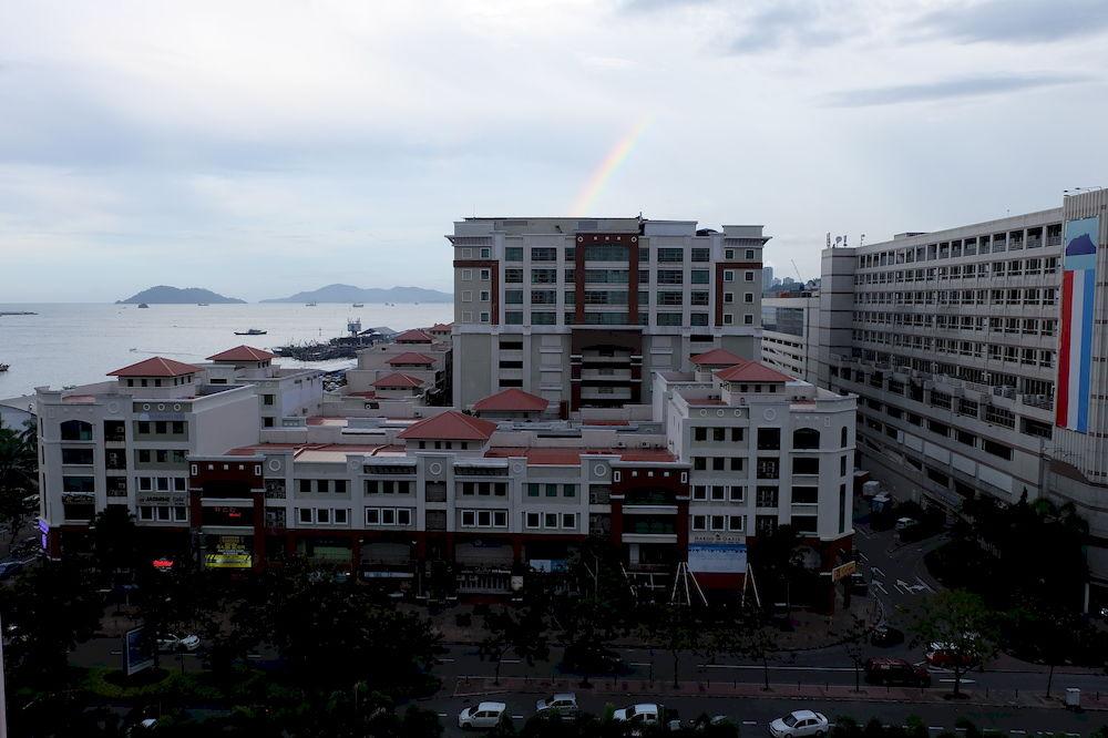 Marina Court Resort Condominium