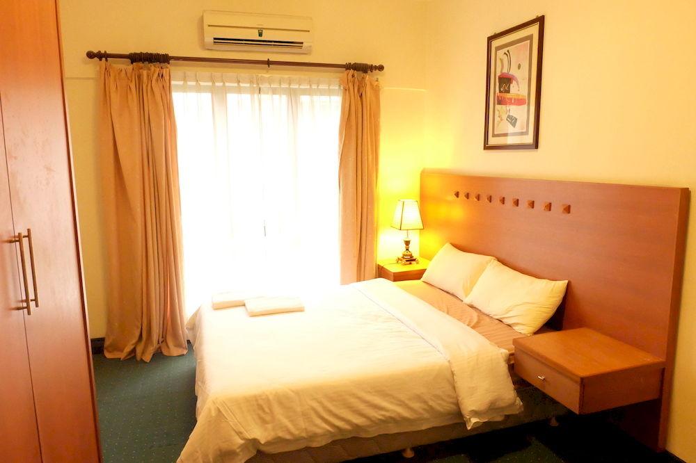 Marina Court Resort Condominium