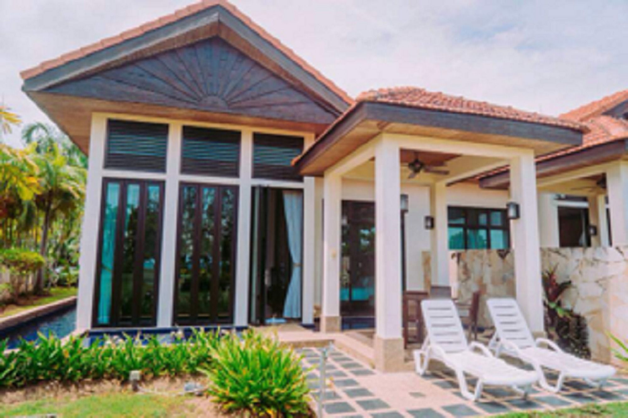 Nexus Residence Beach Villa 360