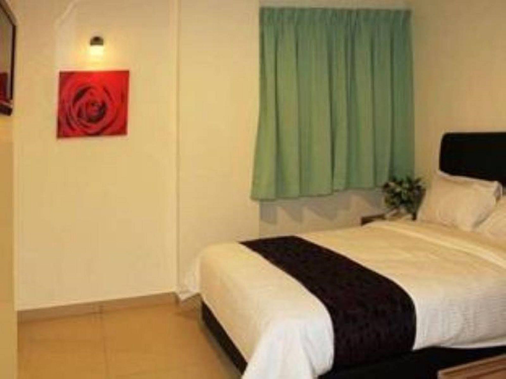 One Lintas Jaya Hotel
