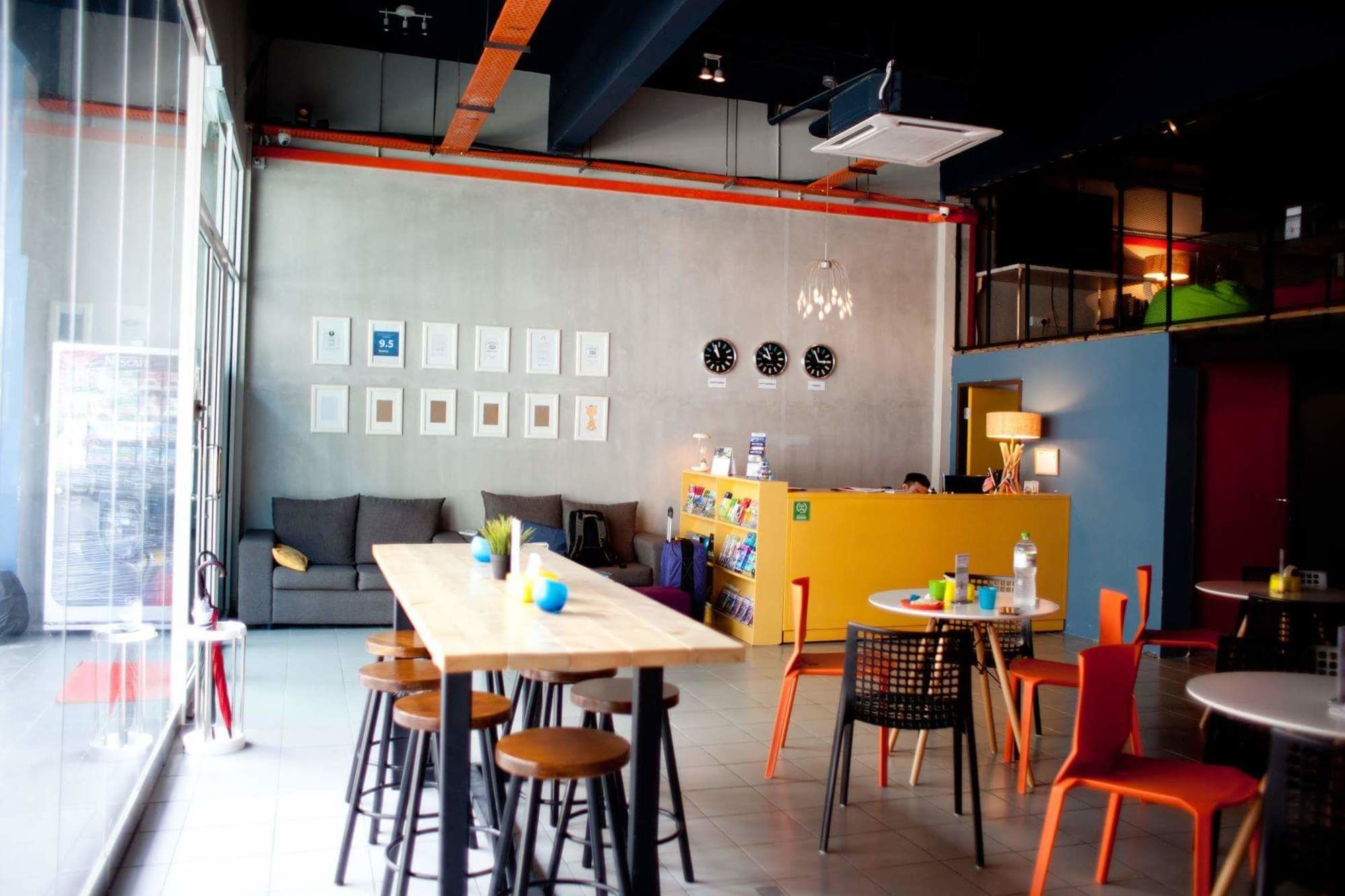 SKYPOD Hostel