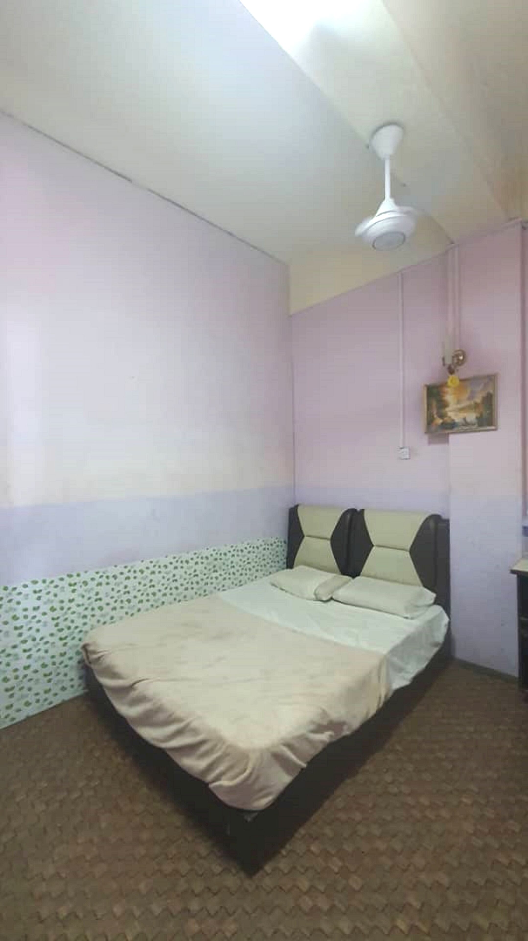 Spot On 90836 Penginapan Almera