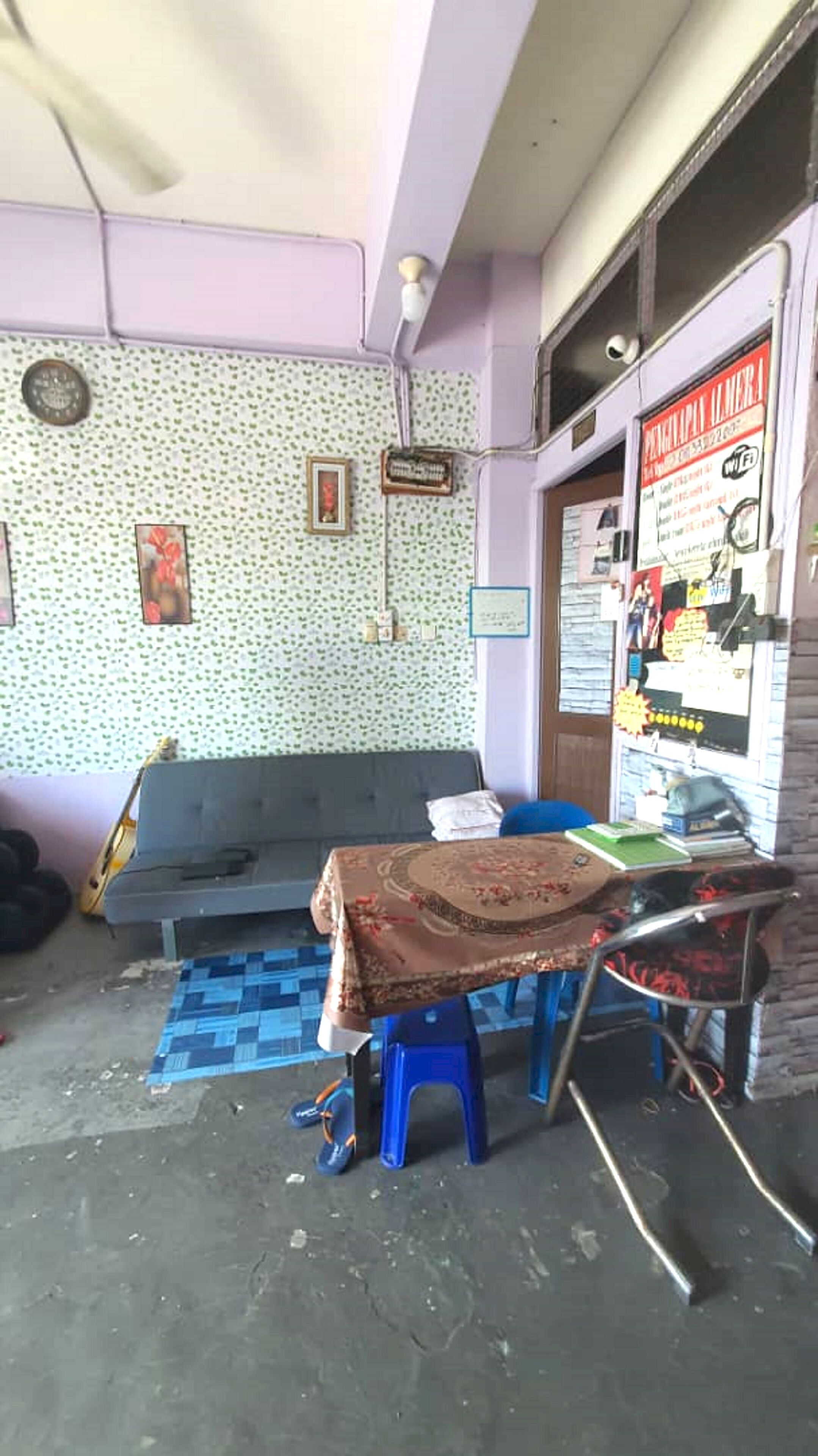 Spot On 90836 Penginapan Almera