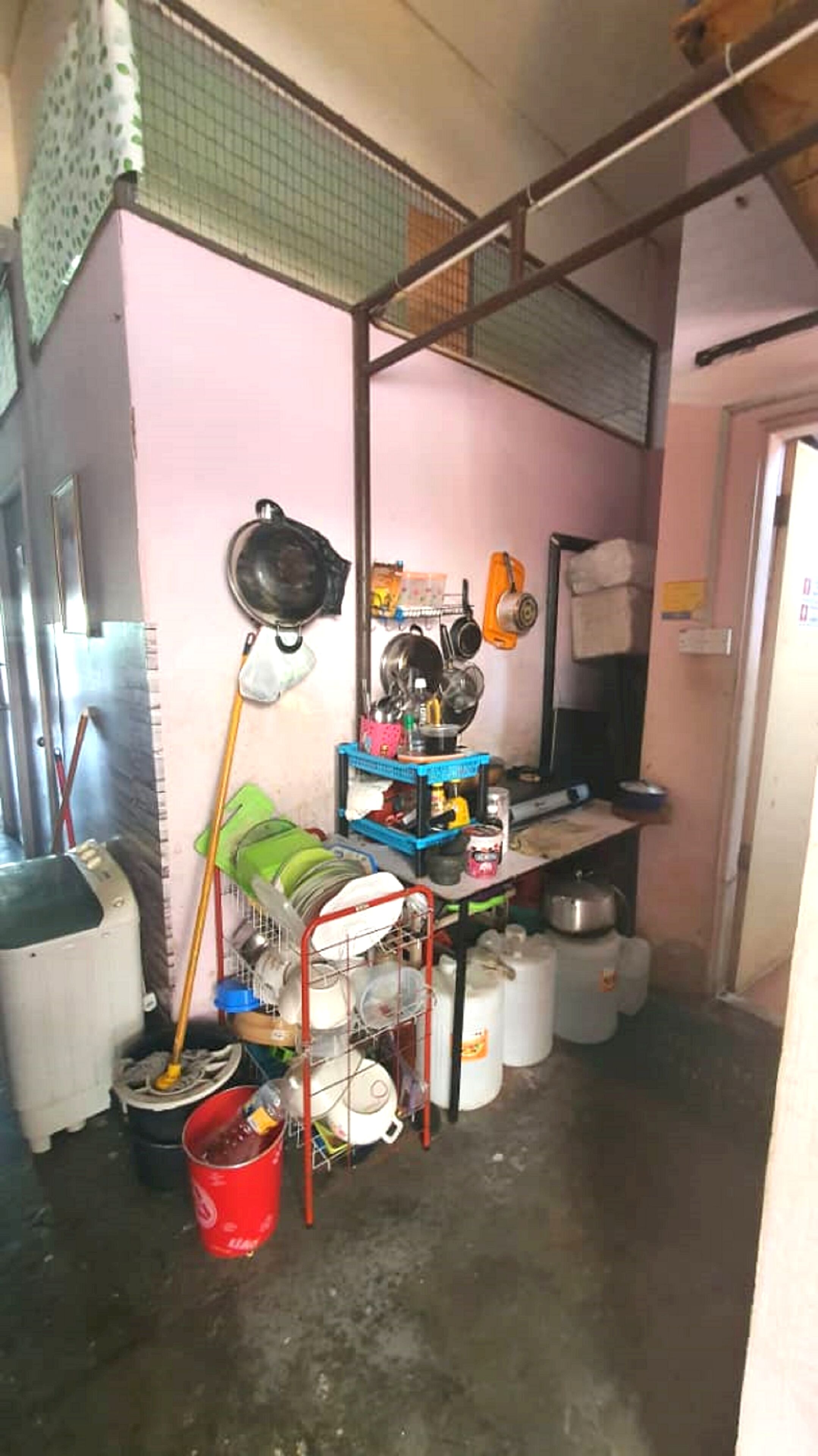 Spot On 90836 Penginapan Almera