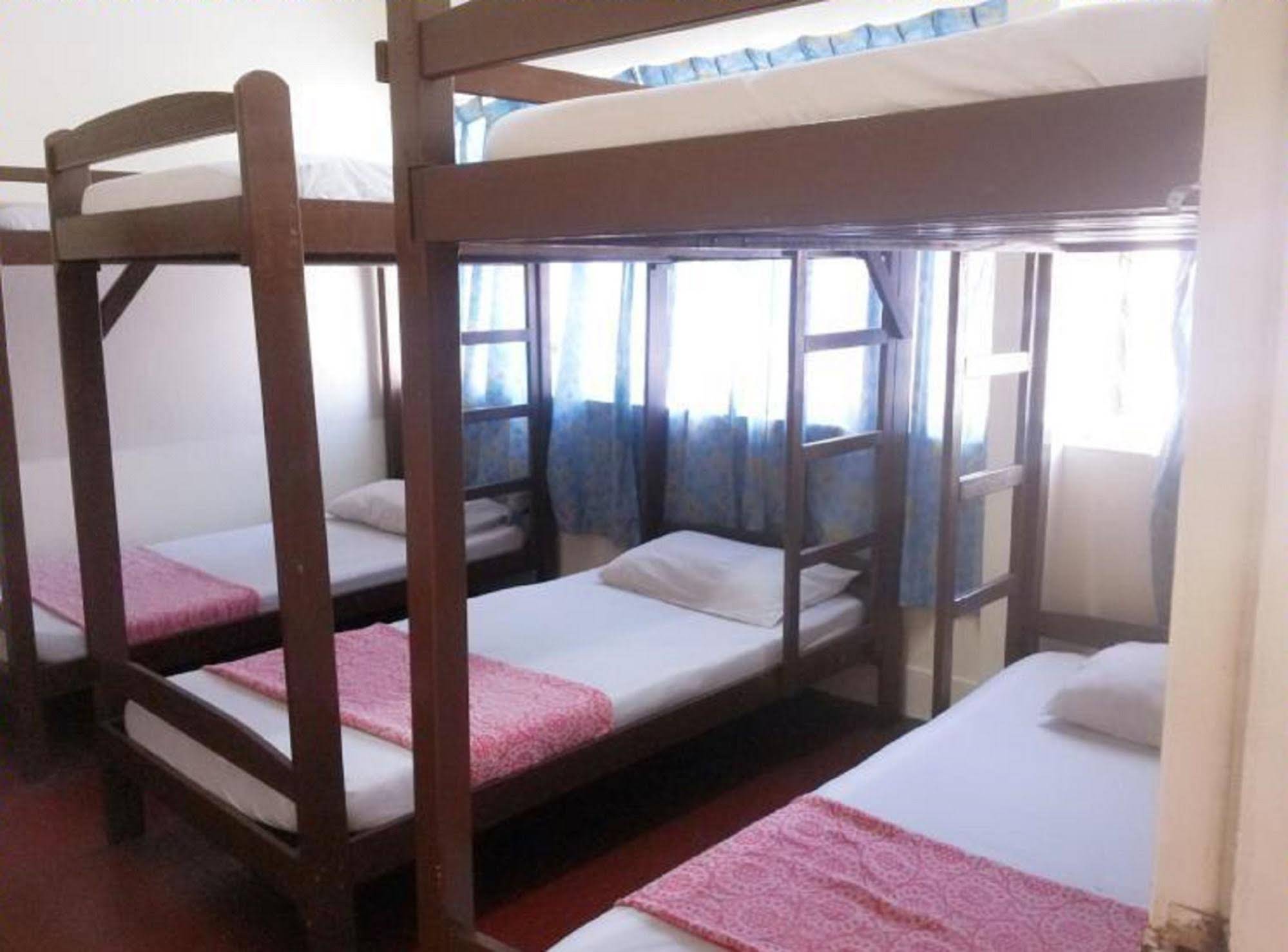 Stay In Lodge