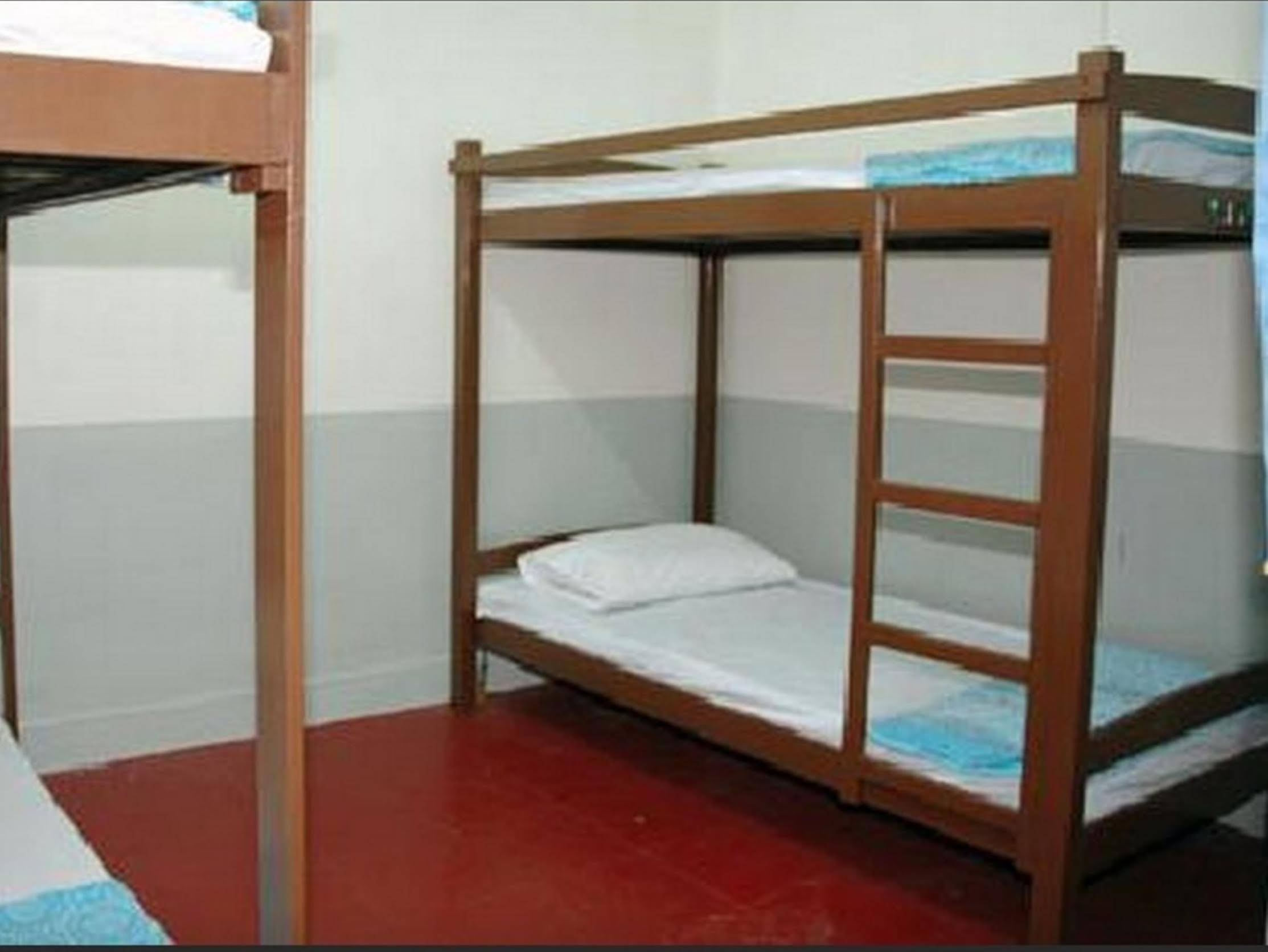 Stay In Lodge
