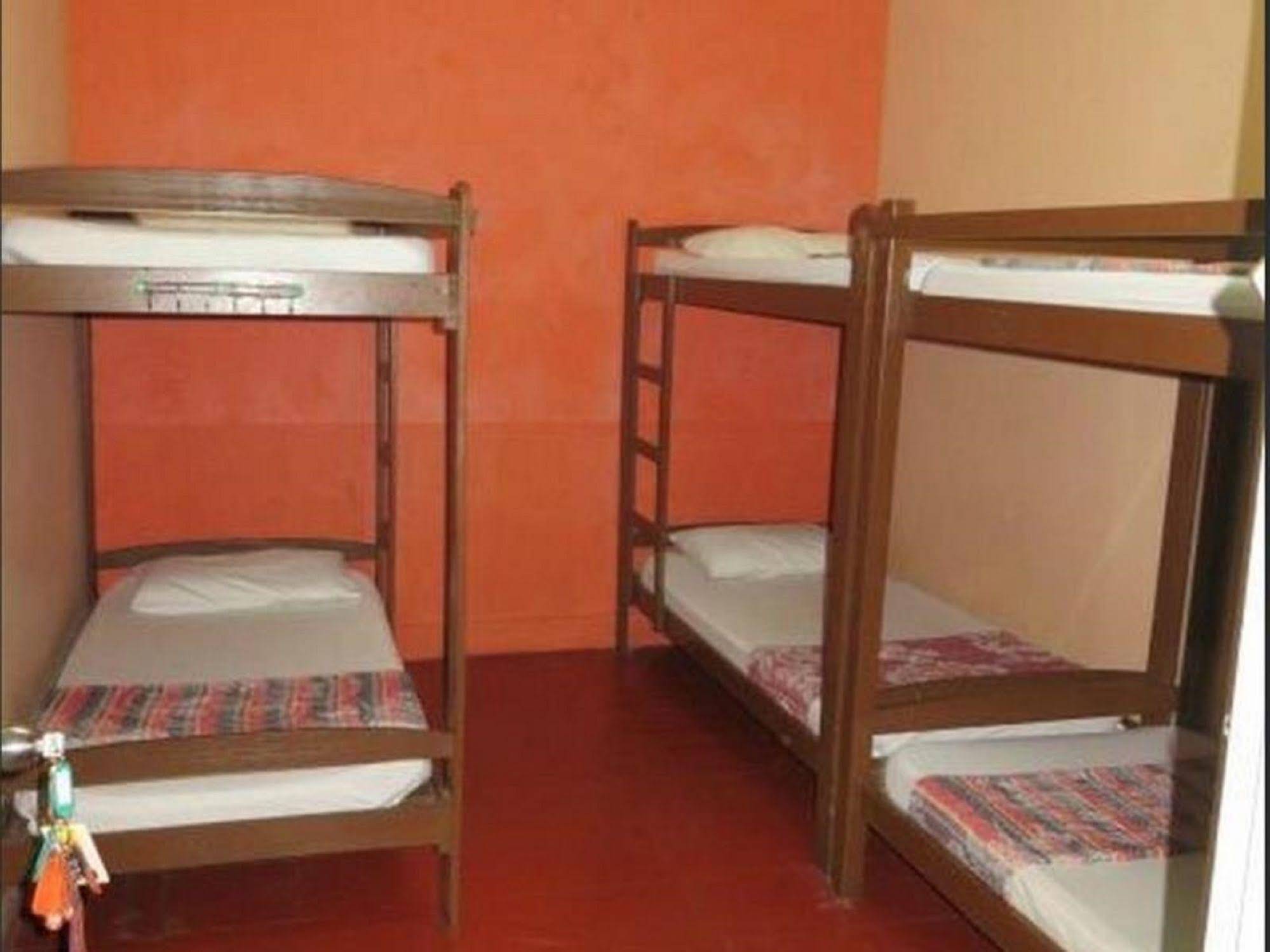 Stay In Lodge