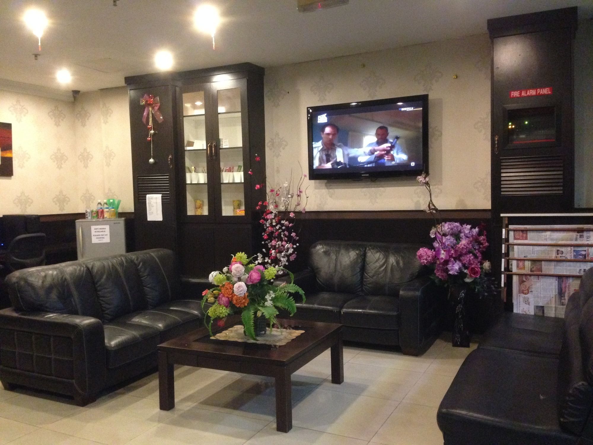 Switz Paradise Hotel by OYO Rooms