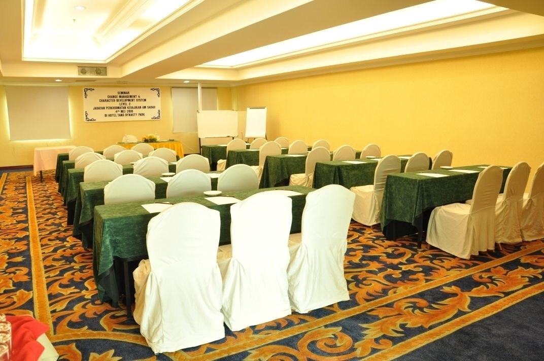 Tang Dynasty Park Hotel