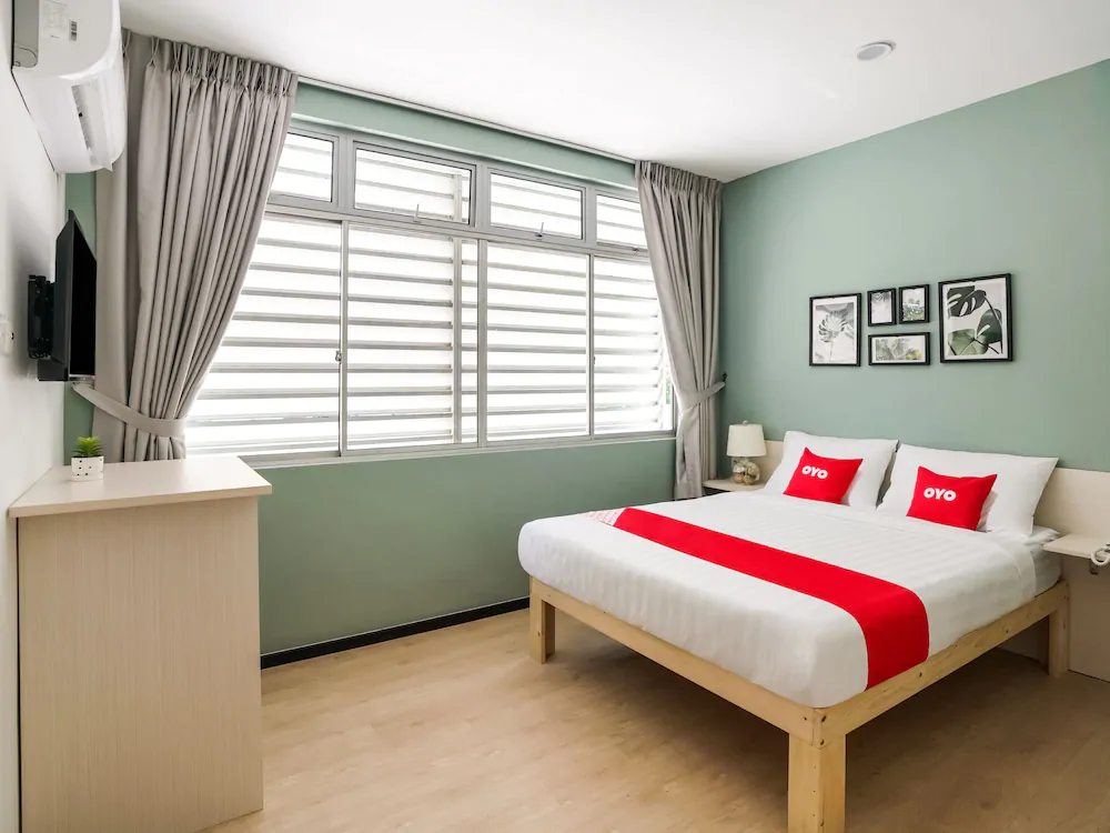 Treeline Urban Inn by OYO Rooms