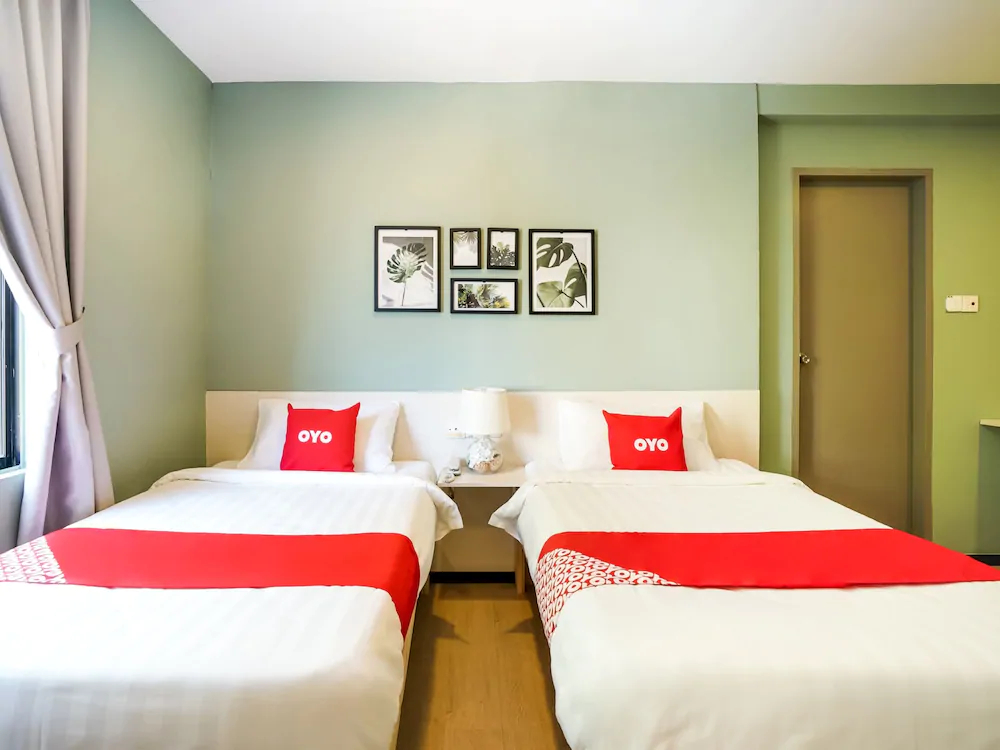 Treeline Urban Inn by OYO Rooms