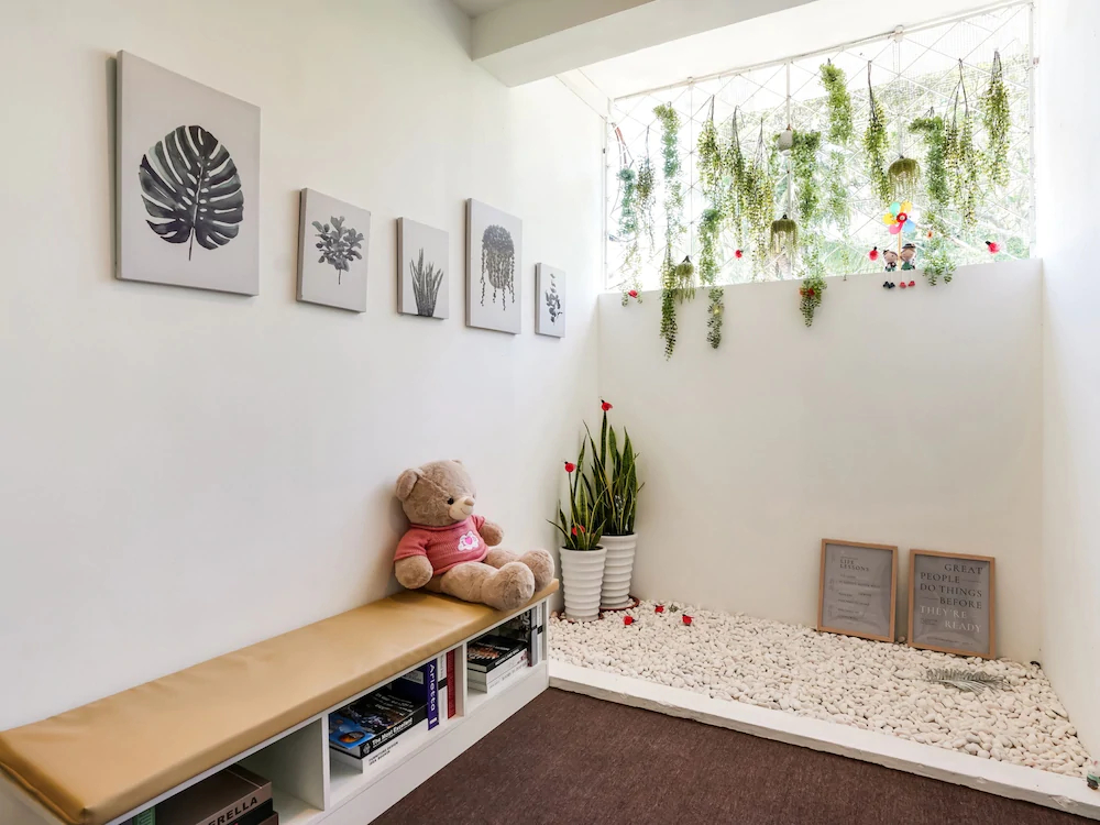 Treeline Urban Inn by OYO Rooms