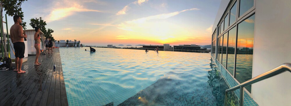 Utopian Homes at Sutera Avenue