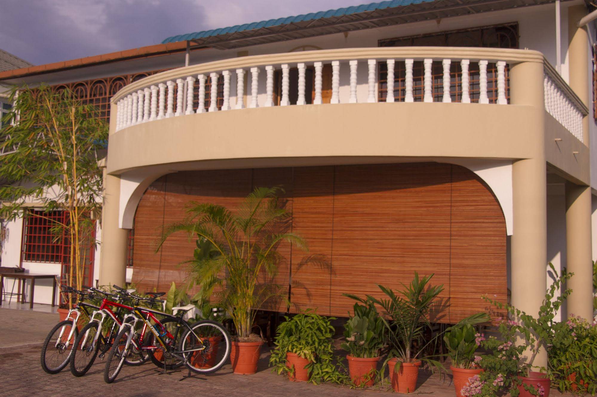 Bike And Tours Bed & Breakfast