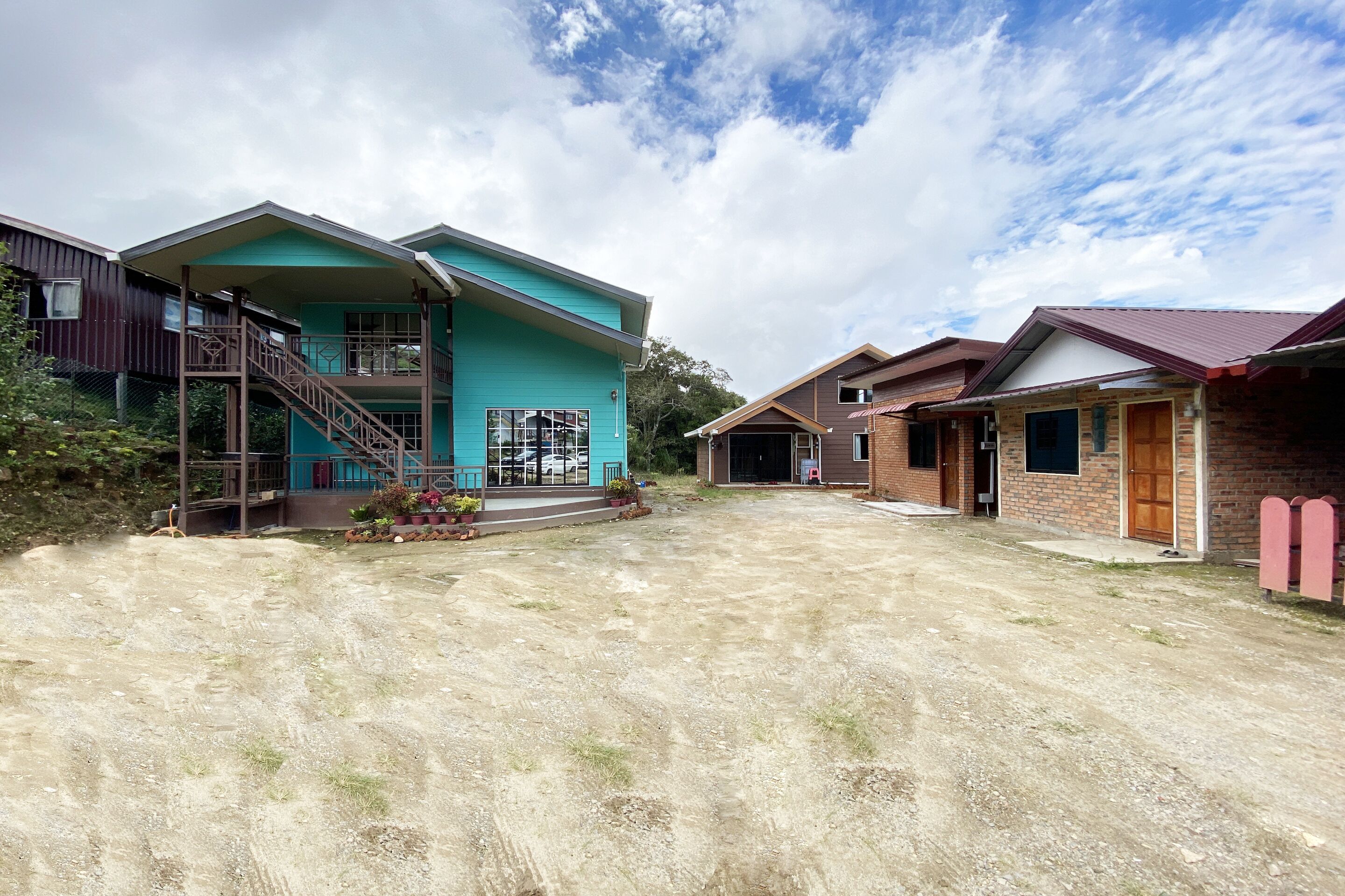OYO HOME 90288 Masilau Valley Kundasang
