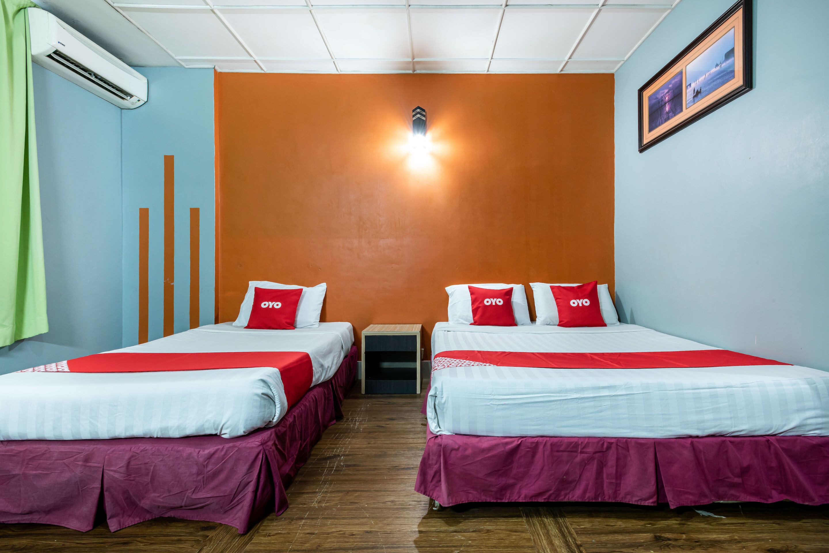 Kurnia Hotel by OYO Rooms