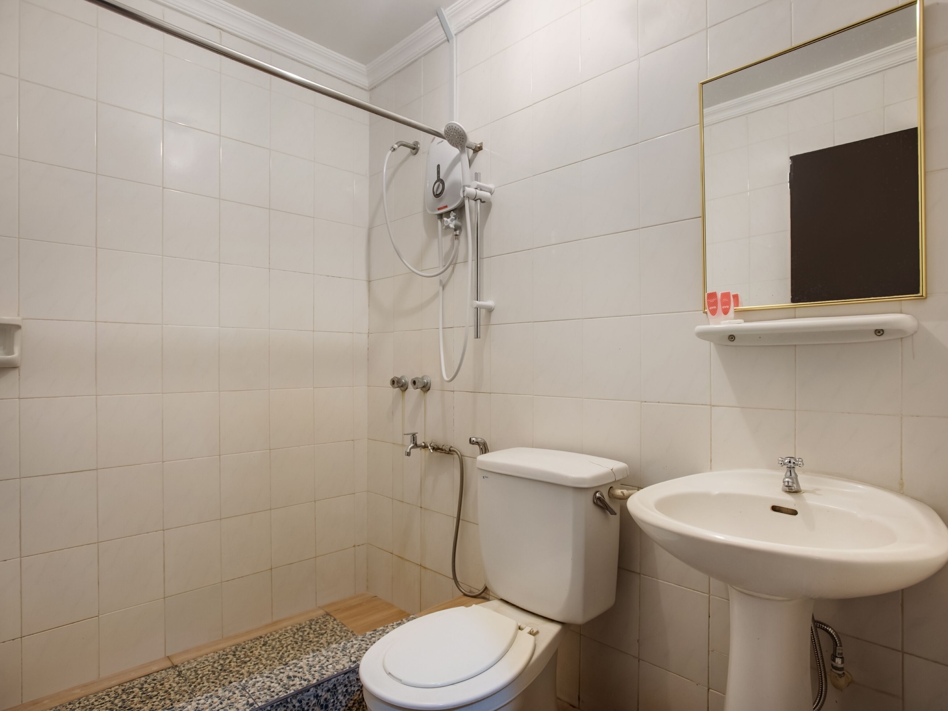 Hotel Bestfriend by OYO Rooms