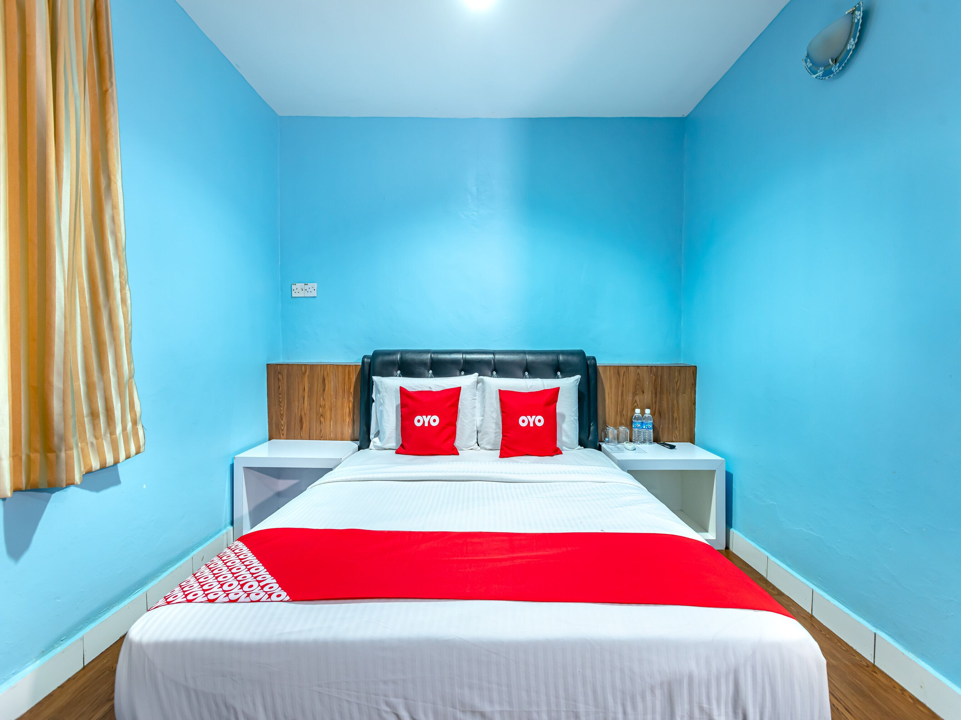 Mostyn Hotel by OYO Rooms