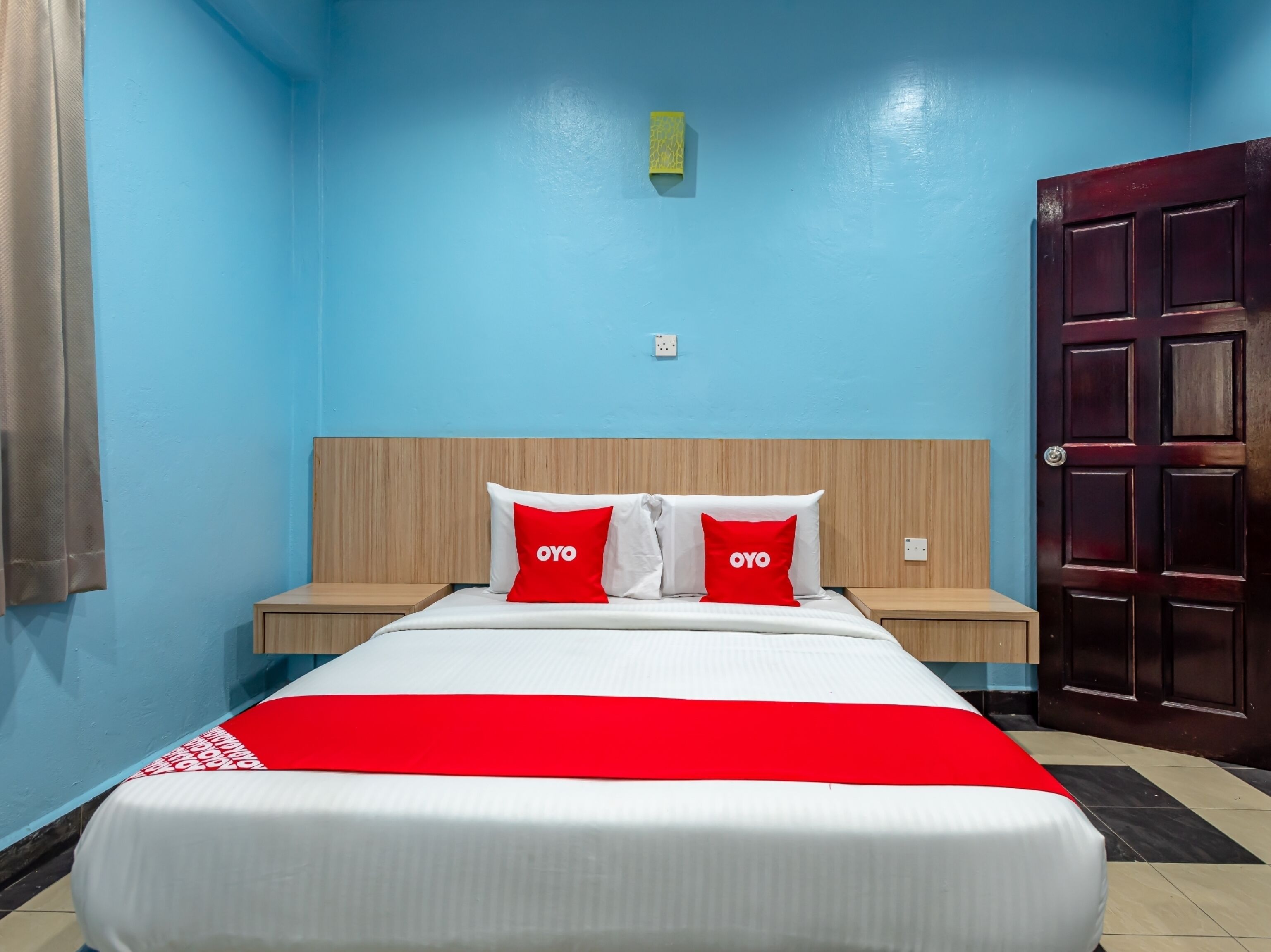 Mostyn Hotel by OYO Rooms