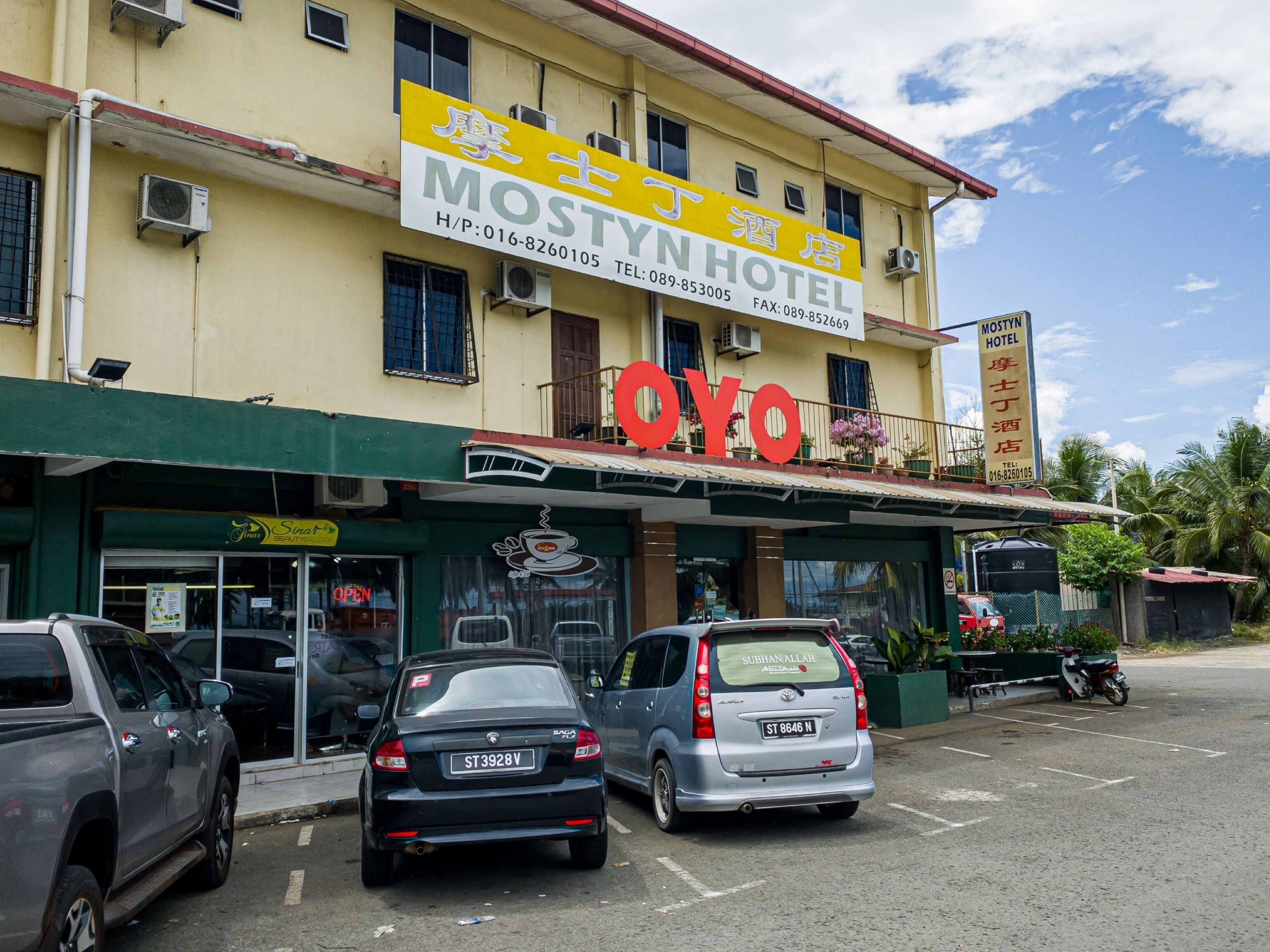 Mostyn Hotel by OYO Rooms