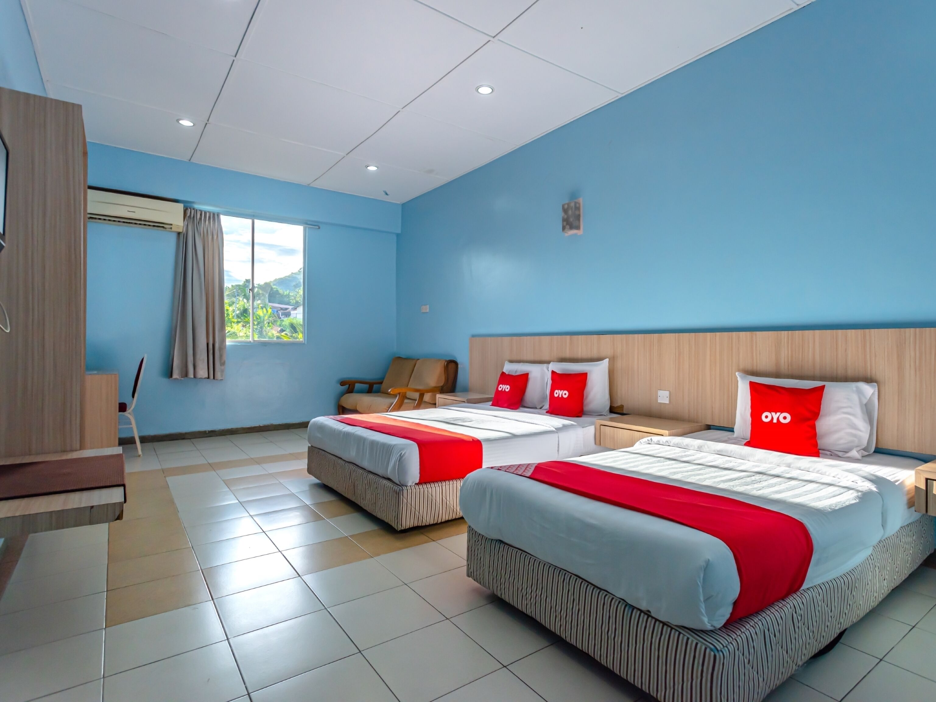 Mostyn Hotel by OYO Rooms