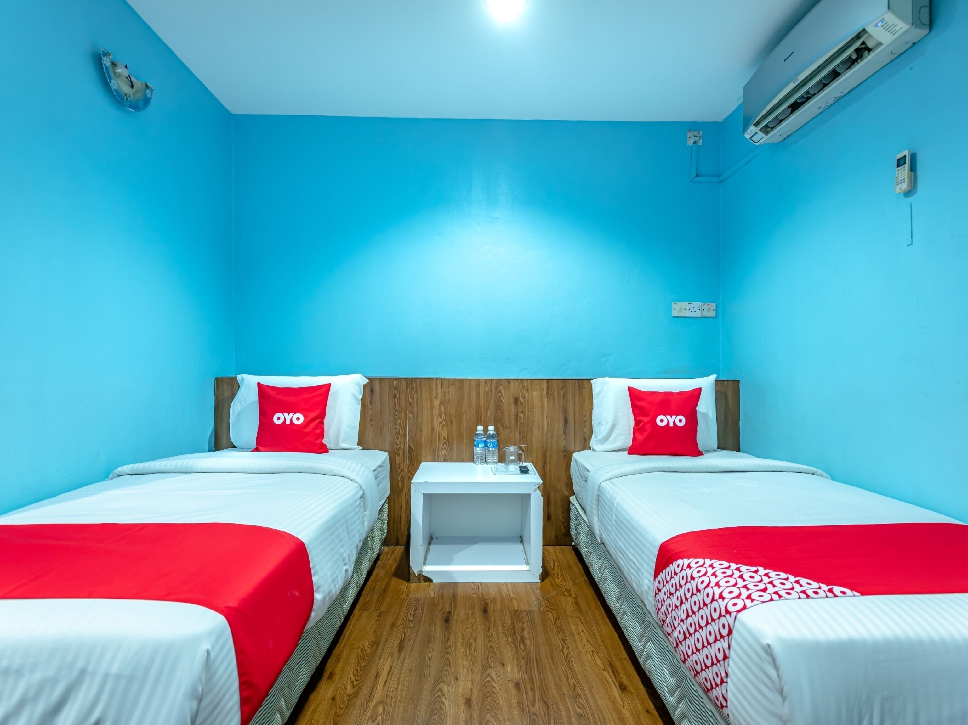 Mostyn Hotel by OYO Rooms