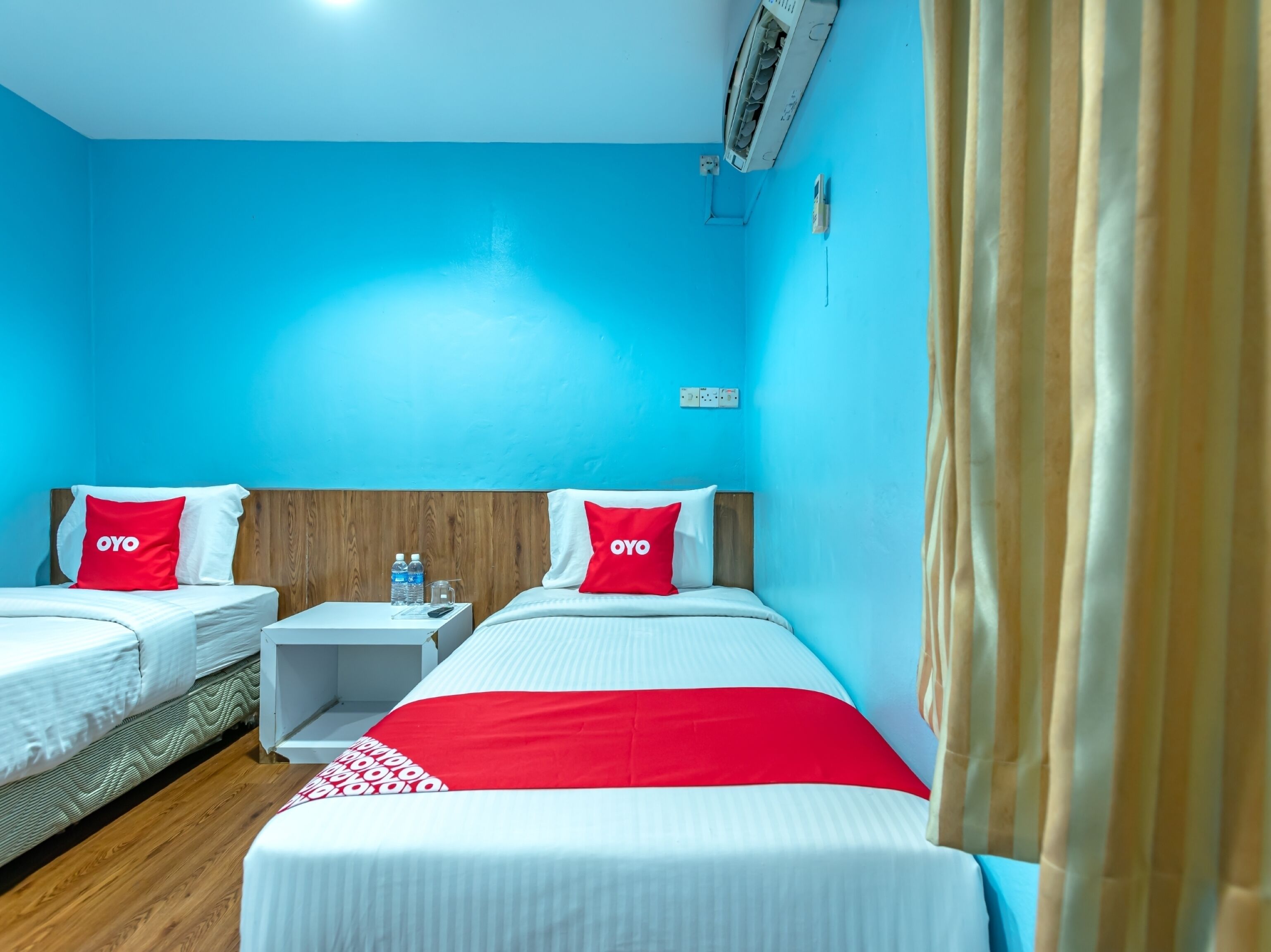 Mostyn Hotel by OYO Rooms