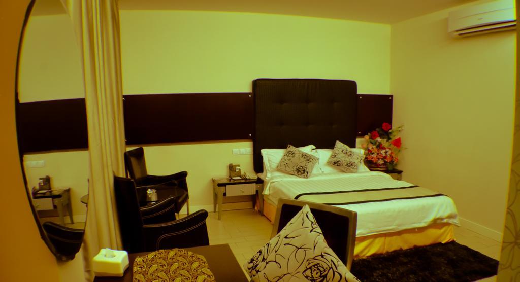 Shervinton Executive Boutique Hotel