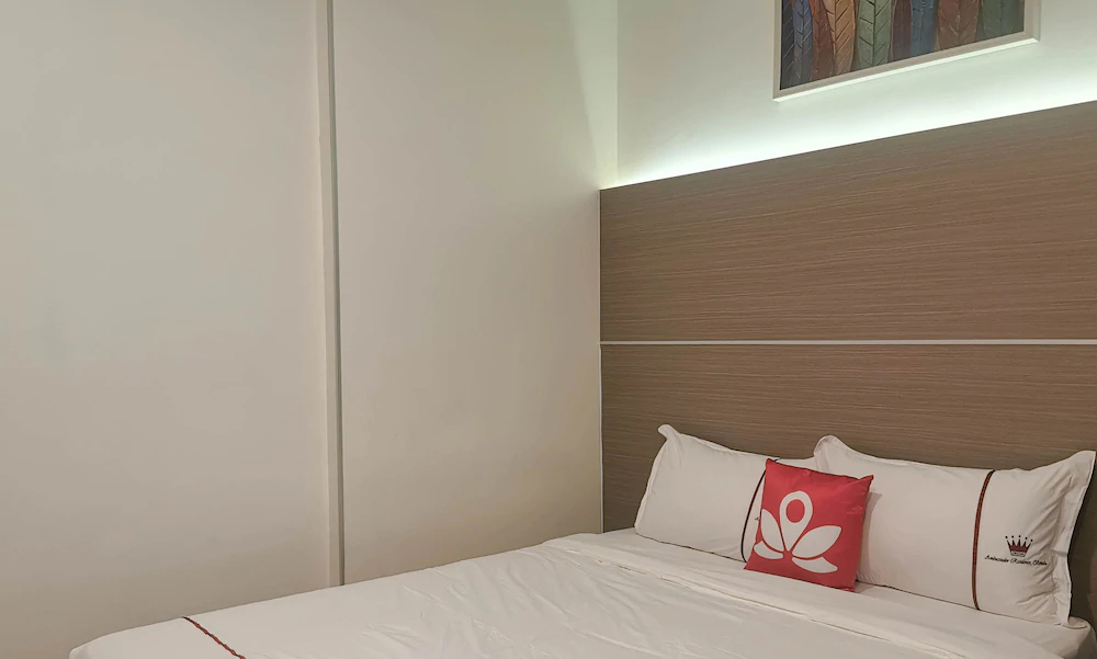 Ambassador Residence by ZEN Rooms