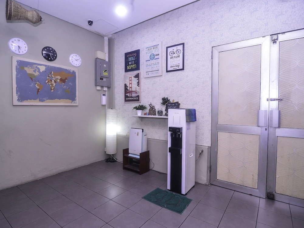 Hilltop Room by OYO Rooms