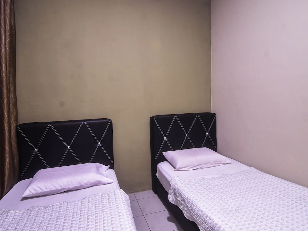Hilltop Room by OYO Rooms
