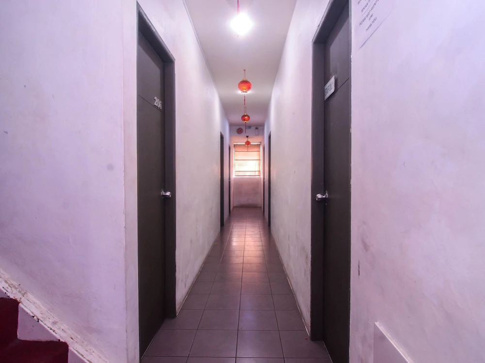 Hilltop Room by OYO Rooms