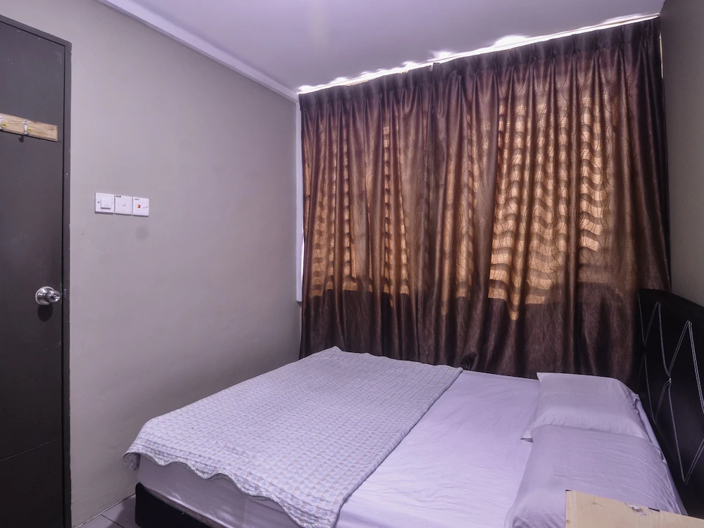 Hilltop Room by OYO Rooms