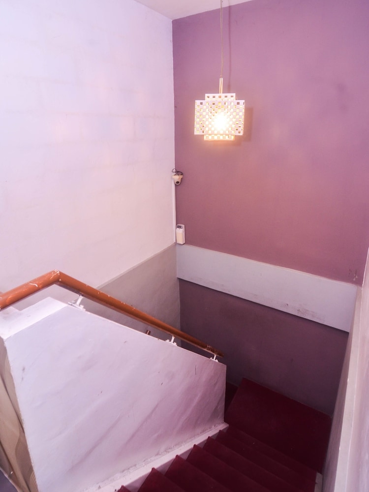 Hilltop Room by OYO Rooms