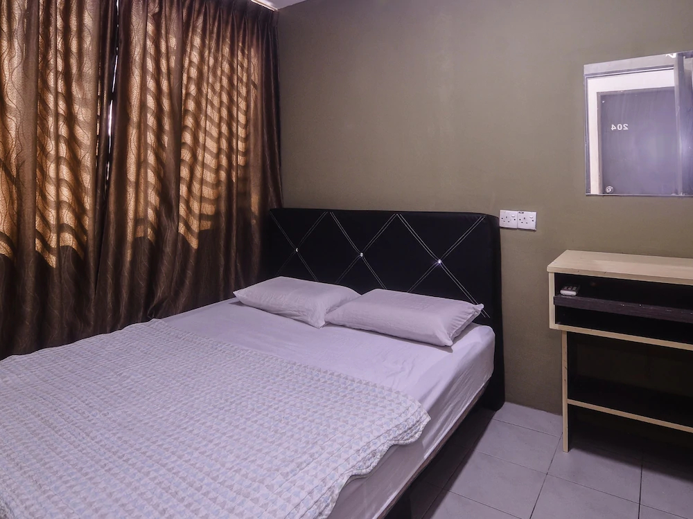 Hilltop Room by OYO Rooms