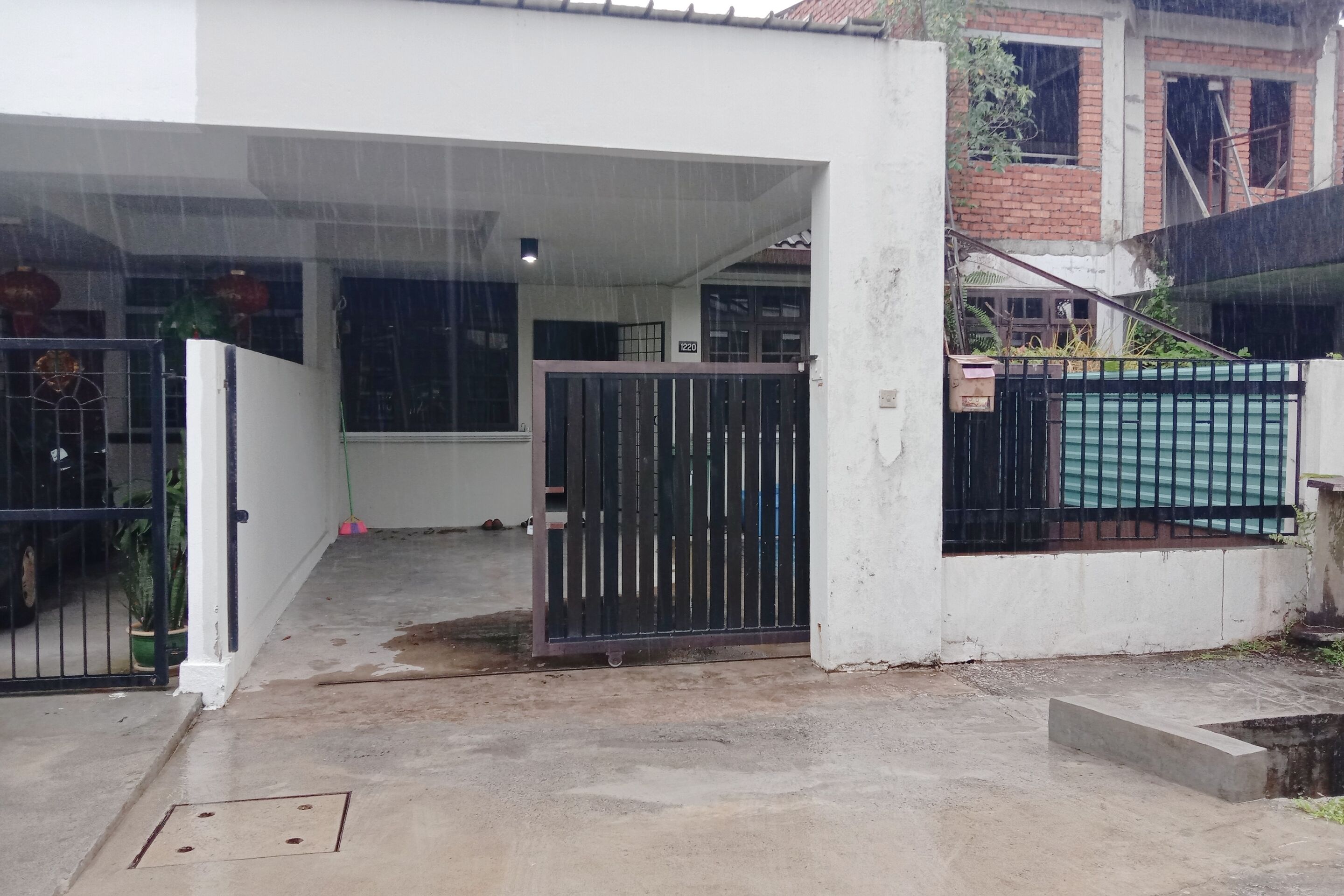 Oyo 90204 Emma Bdc Homestay