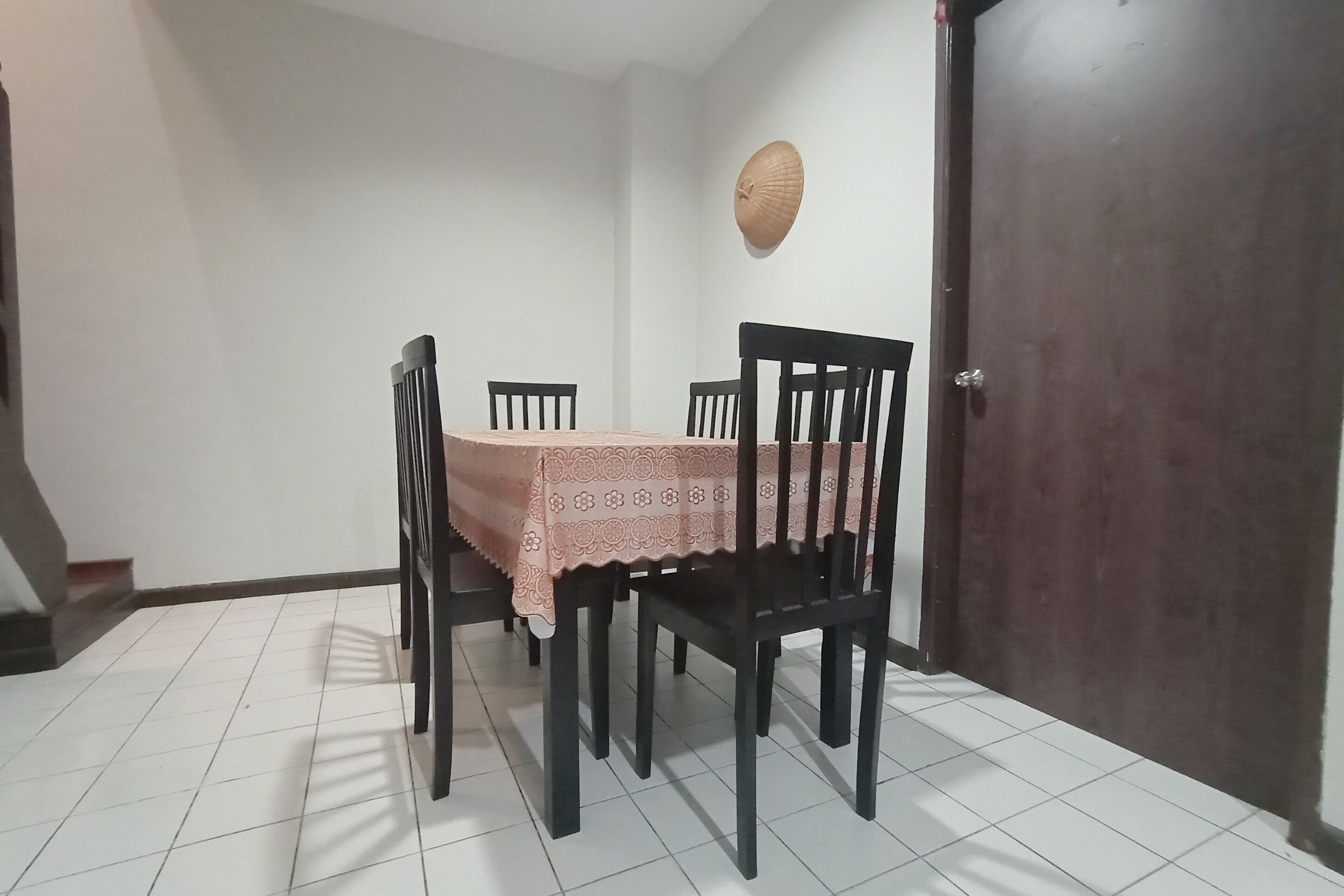 Oyo 90204 Emma Bdc Homestay