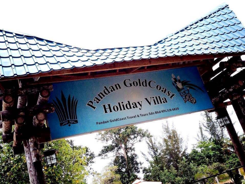 Pandan Goldcoast Holiday Villa