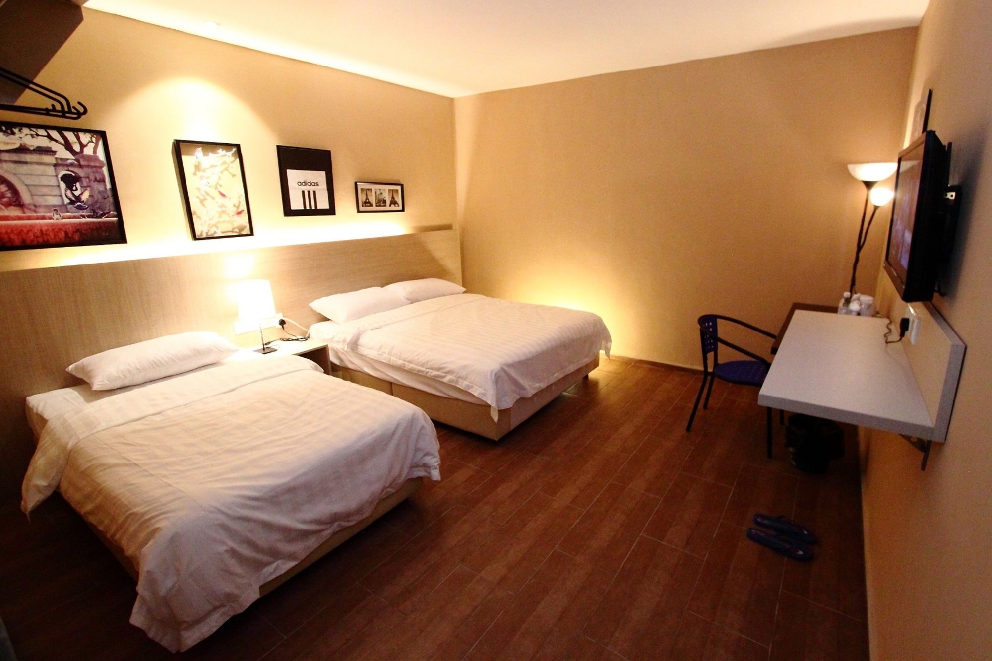 91 Street Boutique Inn