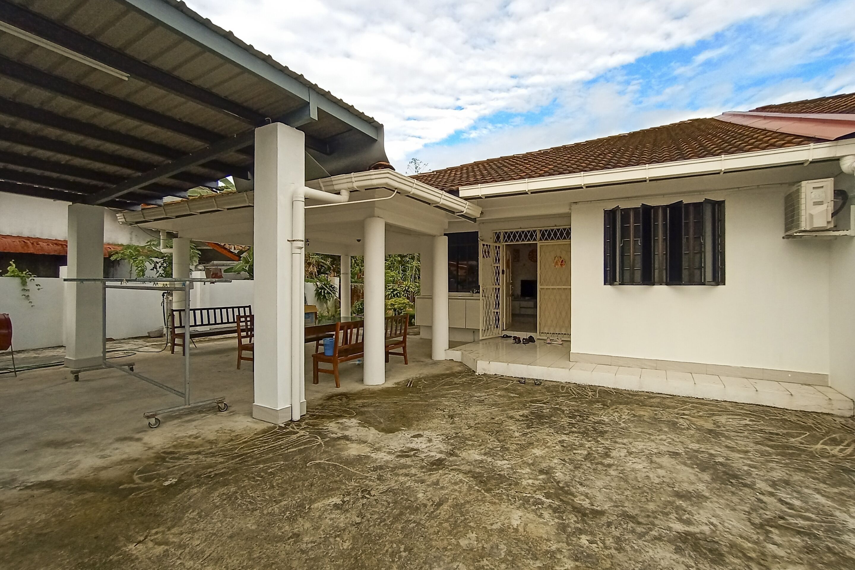 Oyo 90233 Joyful Homestay Miri