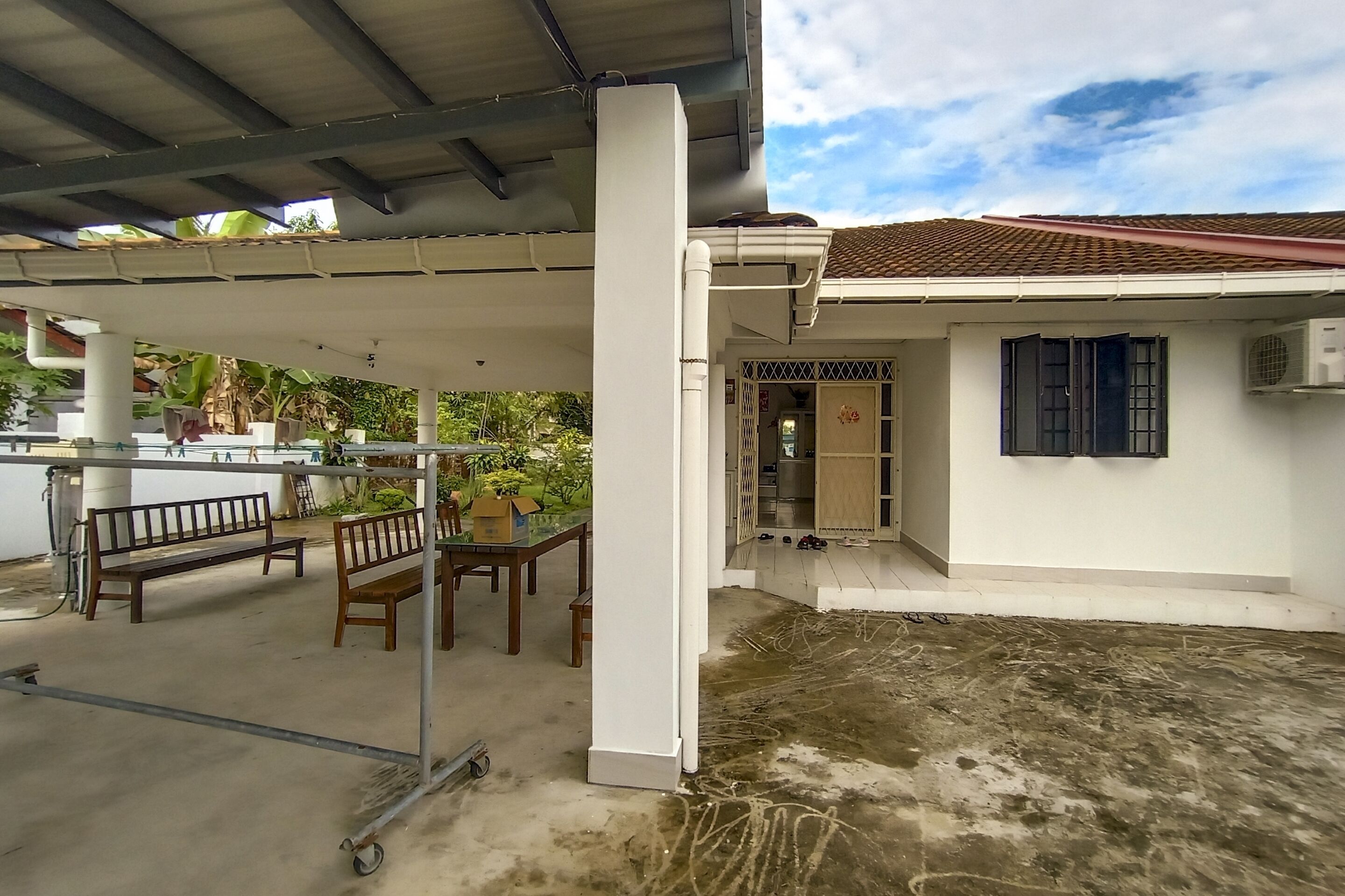 Oyo 90233 Joyful Homestay Miri