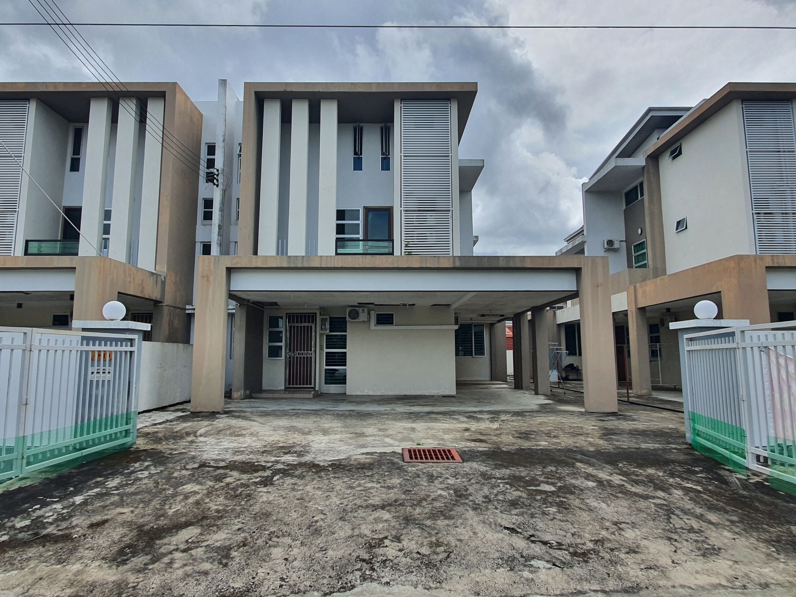 Sena Home Homestay 819 by Oyo Rooms