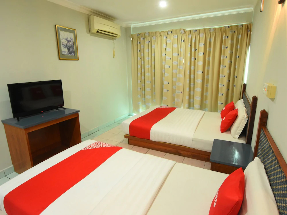 Highway Inn by OYO Rooms