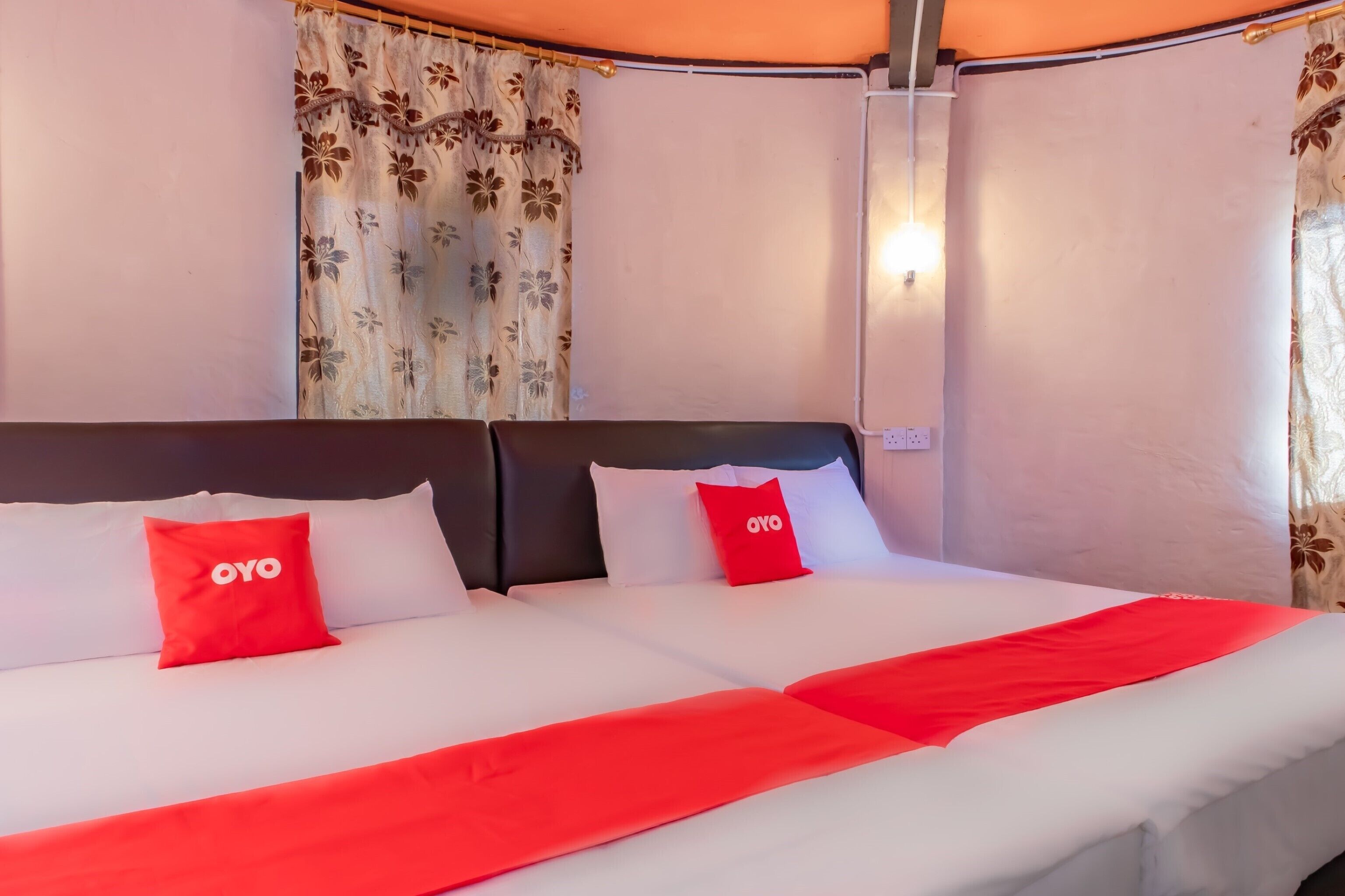 Iftitah Restaurant & Resort by Oyo Rooms